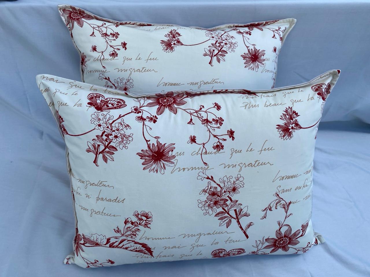 Almofada Floral Vermelha